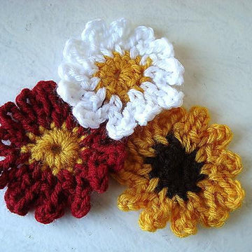 456 BABY BIB AND FLOWER