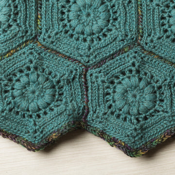 Manyko Vest Crochet PATTERN + video tutorial - Granny Hexagon Gilet with V-Neck and zigzag waistline, UK terms