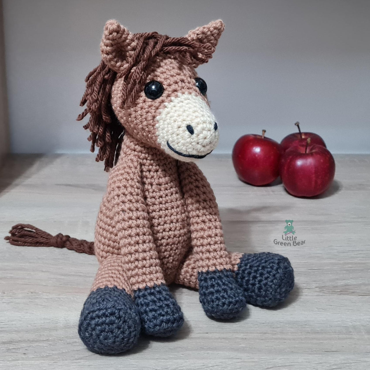 Harrold the Horse - US Terminology - Amigurumi