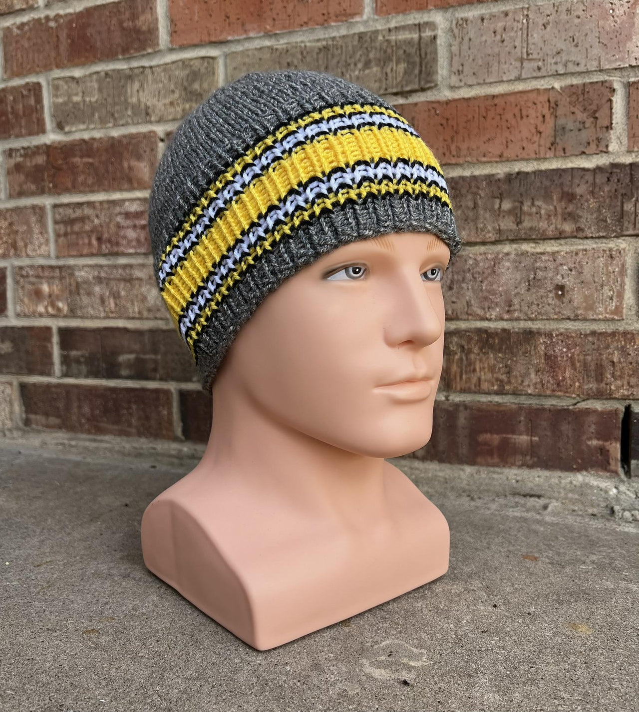 Team Beanie -- a loom knit pattern
