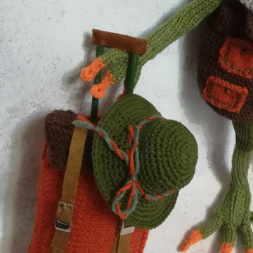 Knitting pattern for a cute frog toy, knitted plush frog, art frog doll