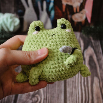 Plush meme knife frog