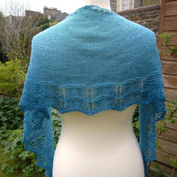 Dancing waves shawl