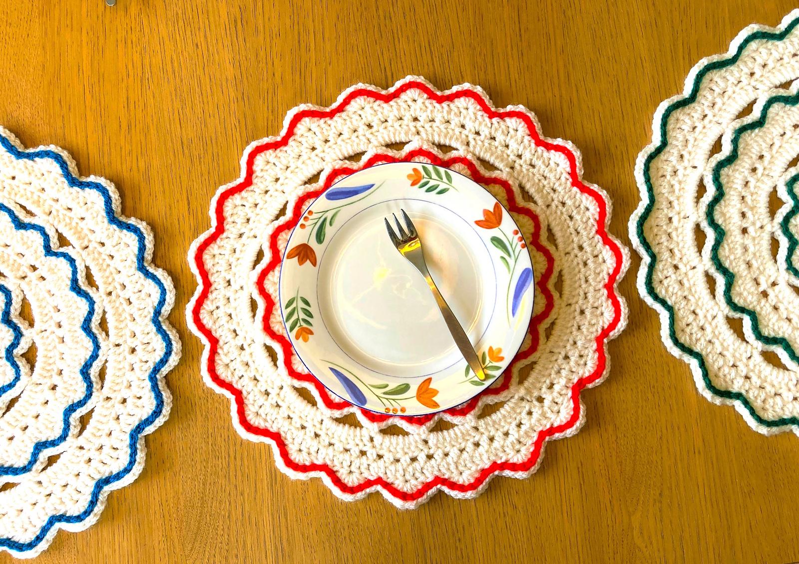 Oval placemat by HueLaVive