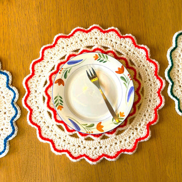 Oval placemat by HueLaVive