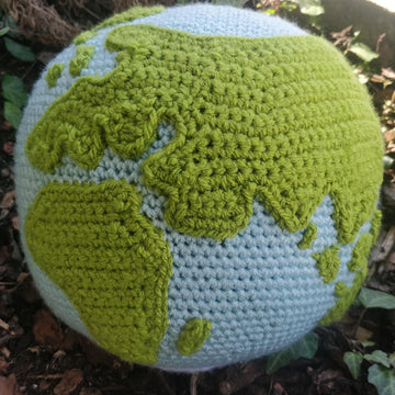Planet Earth Globe and Moon Amigurumi crochet