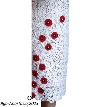 Sleeveless crochet dress with poppies