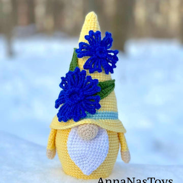 Gnome cornflower
