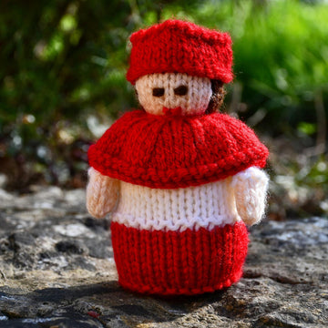 Tudor Cardinal Doll Knitting Pattern - Toy Knitting Pattern