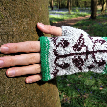 Acorn Tree Handwarmers
