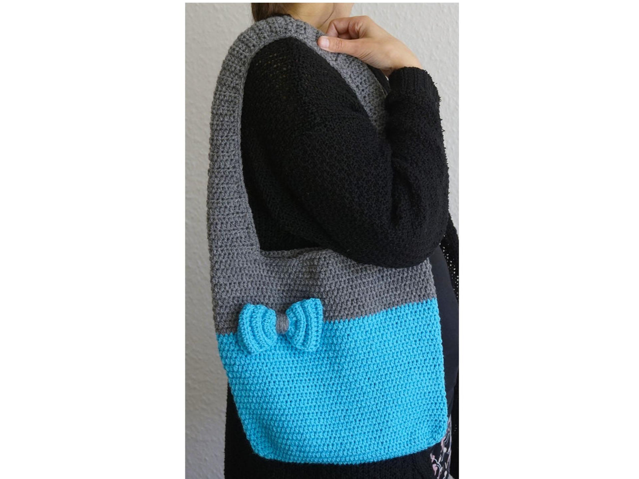 Crochet Pattern for the Bag with bow in your desired colors