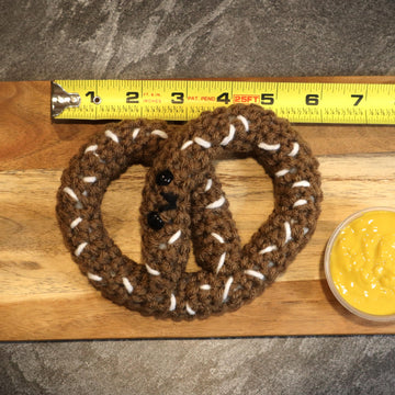 Pretzel Food Amigurumi