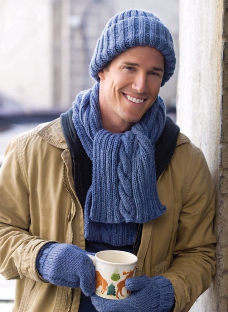 Hat, Scarf & Mitt Set in Red Heart Comfort - 928.0652