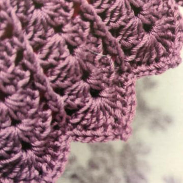 Crochet Round Petal Cushion