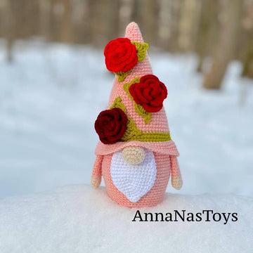 Gnome with roses 2