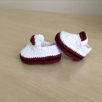 Sporty Baby Bootie & Hat Set N 237