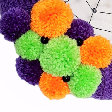 Halloween Crochet Wreath Pattern - Creepy Crawly