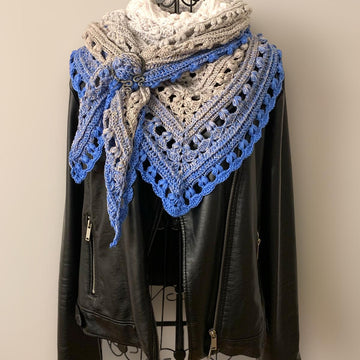 Triangular Scarf "Iphis"