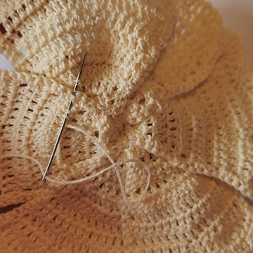Large 3D flower pattern