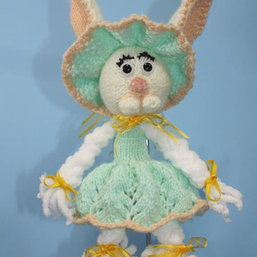 Skinny and Ginny -Bernat Baby Blanket Bunnies