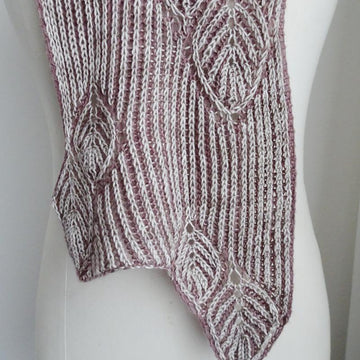 Frail scarf