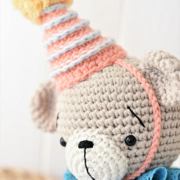 Birthday bear and jummy cake