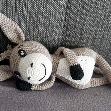 Crochet Pattern for the Pretty Donkey Valentin!