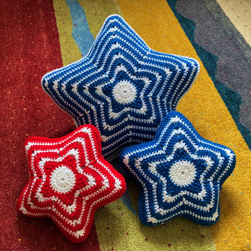 Large star cushion by HueLaVive