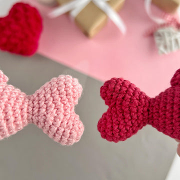 Crochet fish with heart tail Amigurumi pattern keyring Bag charm keychain Car mirror hanging decor Valentine crochet pattern