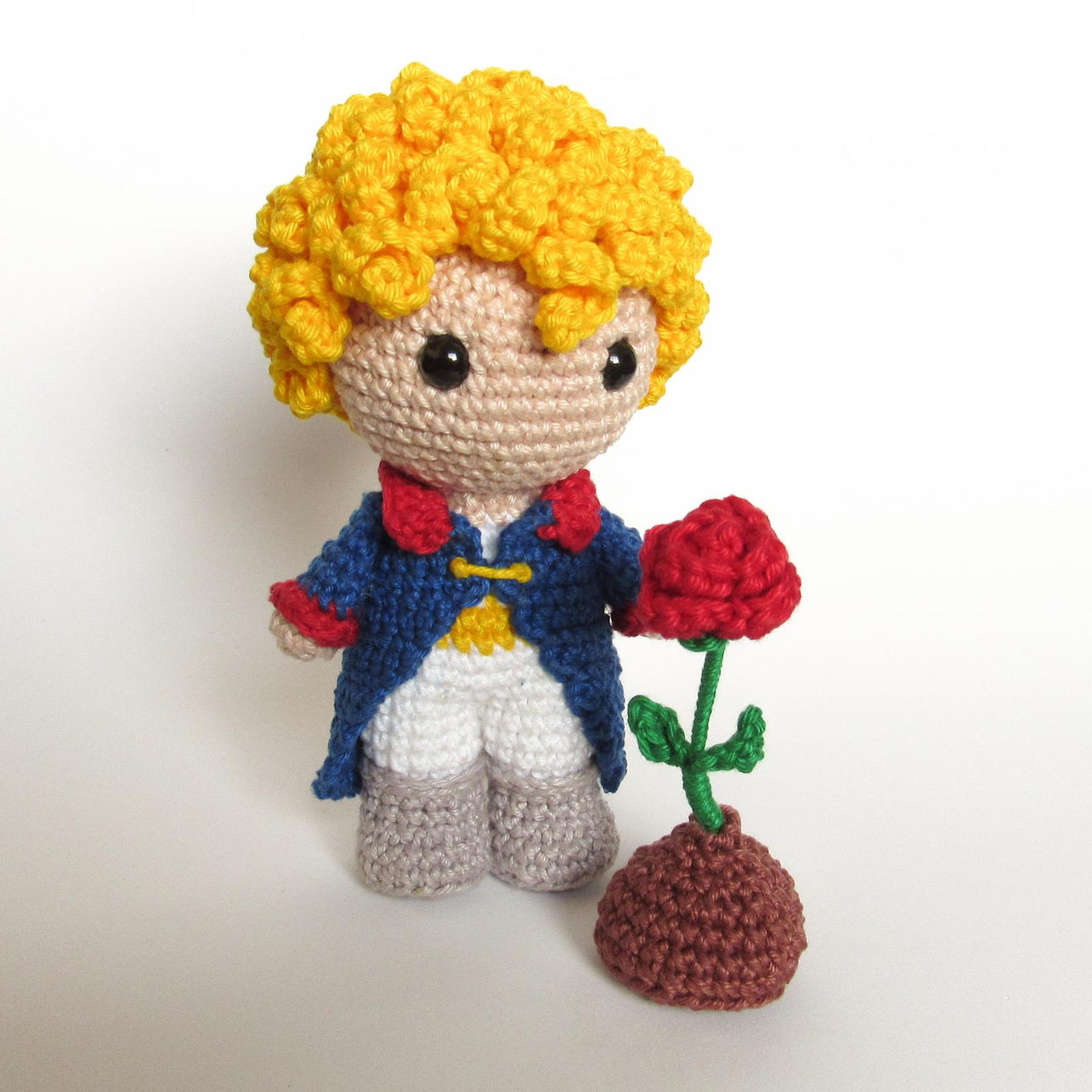 The Little Prince amigurumi doll - crochet pattern by Crochelandia