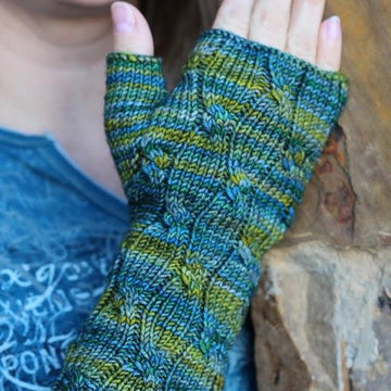 Interwoven Mitts