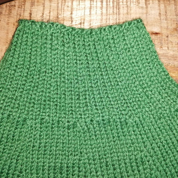 El8ngated poncho