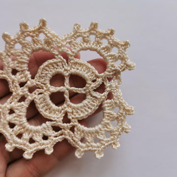Openwork granny square motif