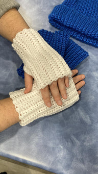 Beginner Fingerless Gloves