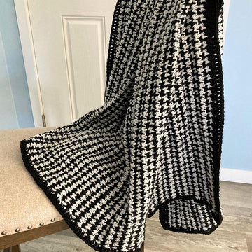 Monochrome Houndstooth Throw