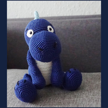 Häkelanleitung Amigurumi Dino Valentin Blue
