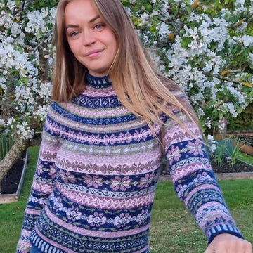 Kyrkeryr - jumper with round yoke and Norwegian pattern