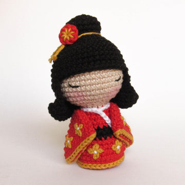 Kokeshi Doll amigurumi doll - crochet pattern by Crochelandia
