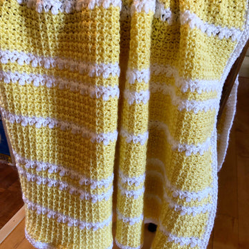 Pretty Crochet Mesh and Berry Baby Blanket