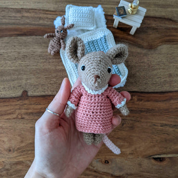 Cute mouse + night wardrobe and accessories