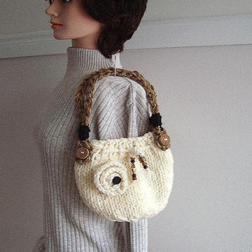 646B knitted handbag