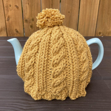 Easy Cable Tea Cosy