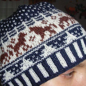 Horses in the snow beanie