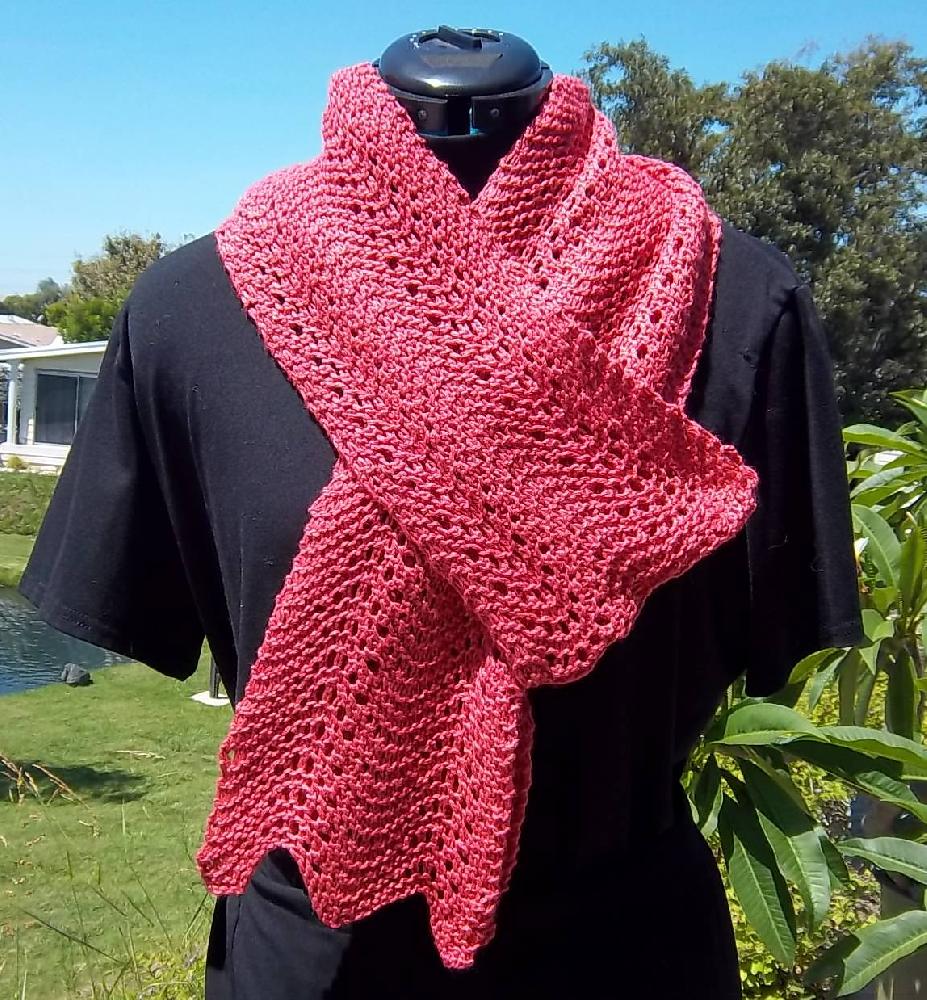 Deceptively Easy Wavy Lace Scarf
