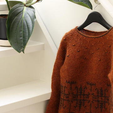 Rain Calling Pullover
