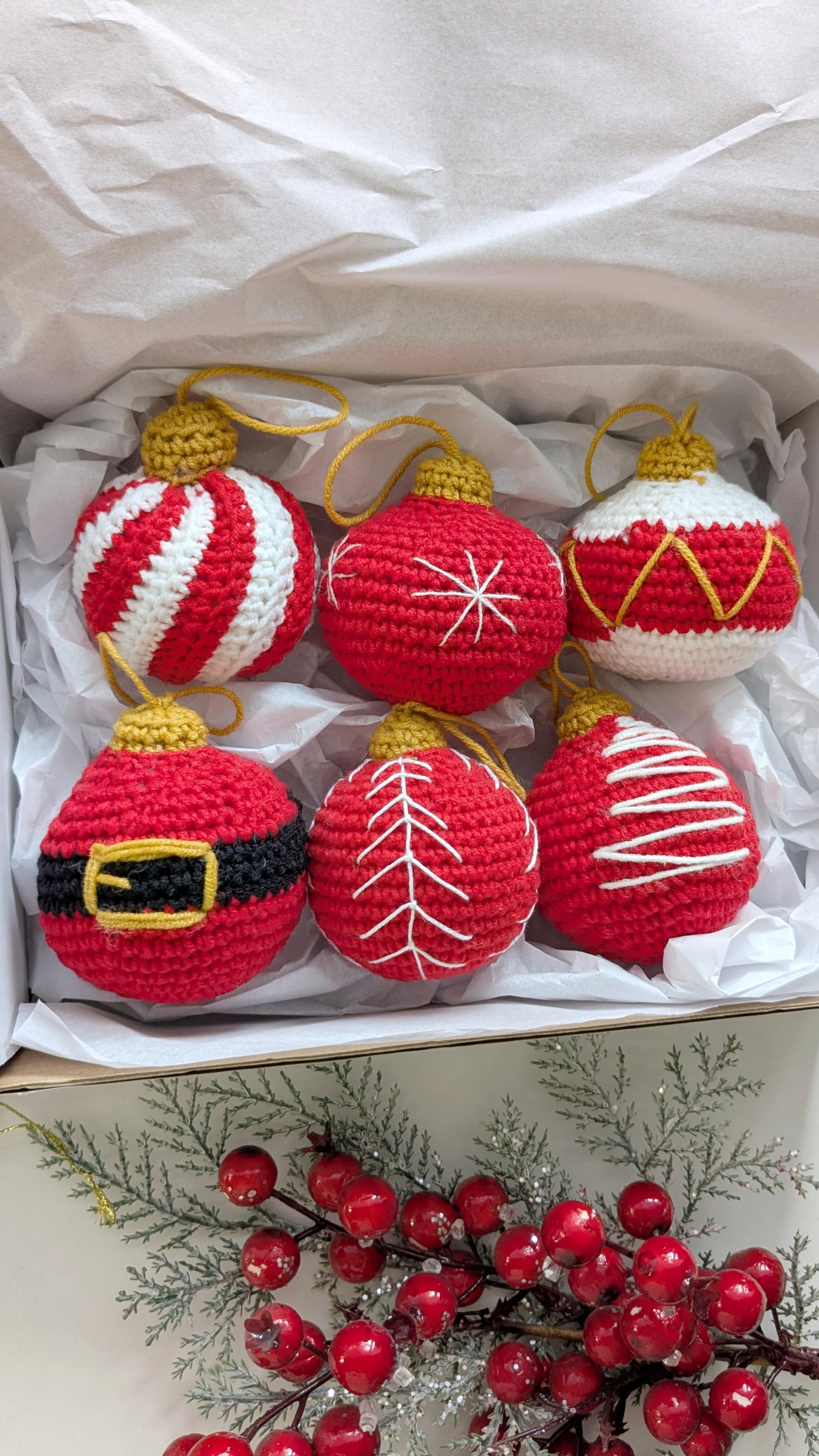Crochet Christmas Baubles, Easy Crochet Ornament Pattern