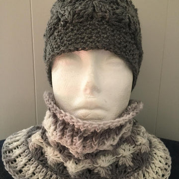 Lilac Cluster Cowl
