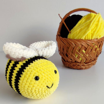 Bee Plush Toy (2 Sizes) - Crochet Pattern for Beginners