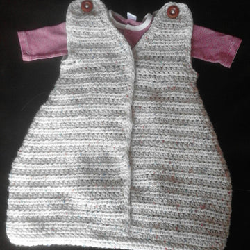 Newborn snuggle sleepping bag