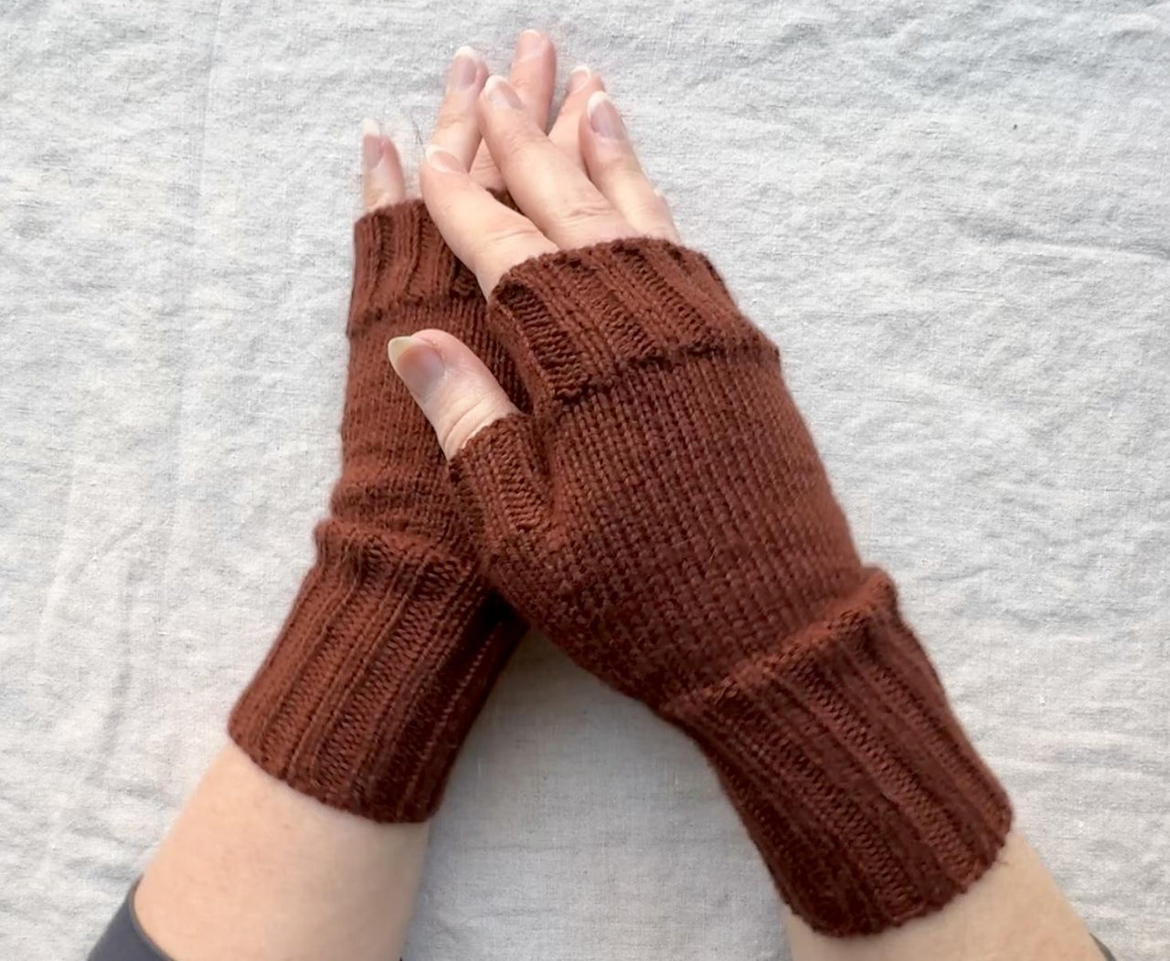 Comfy Cabin Fingerless Mitts